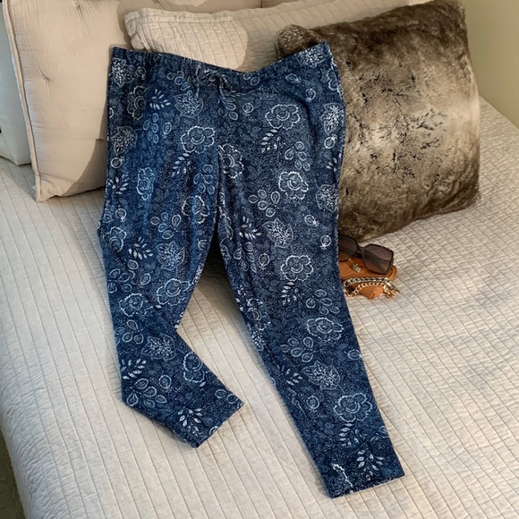 Lucky Brand Other - Lucky brand blue white floral boho pj lounge jogger pants large